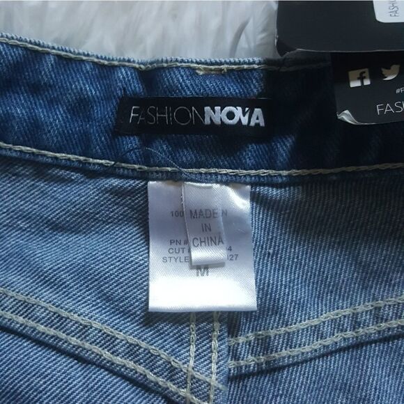 Fashion Nova Day dreaming high rise mom jeans NWT - Picture 3 of 8